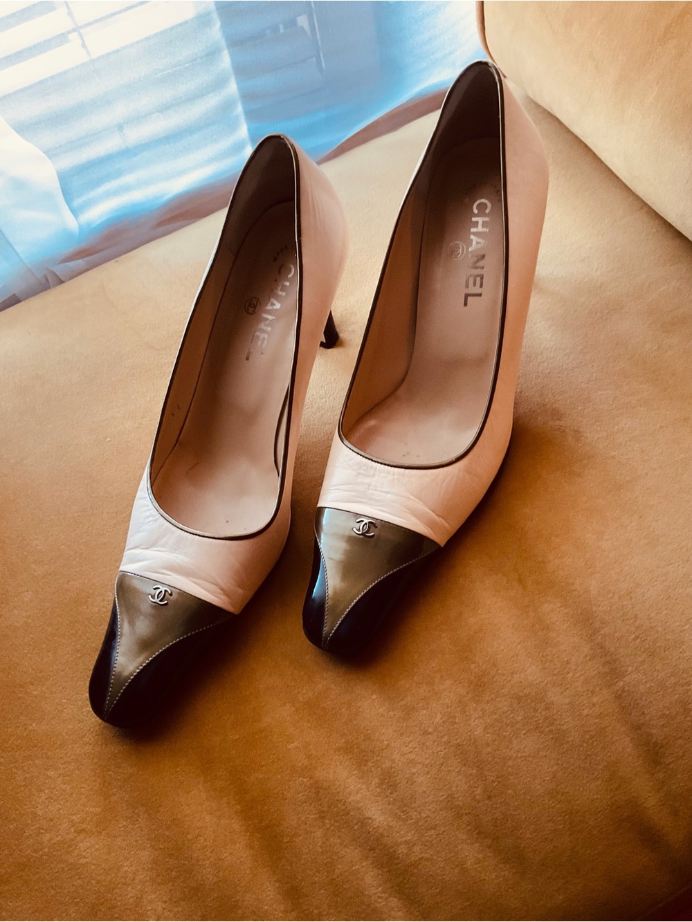 CHANEL Two-Tone Pointed-Toe Leather/Patent Pumps in Blush and Black Cap